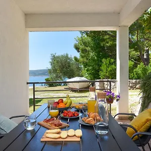 malako-family-apartments.hotelinzadar.com/